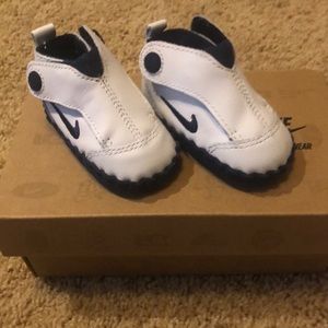 NWB Nike Baby Fit III infant walker shoes